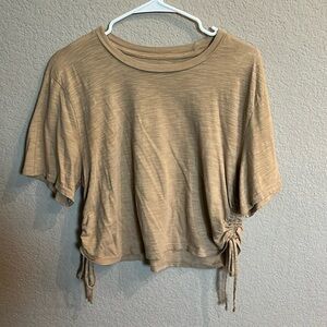 Brown universal threads top in a large